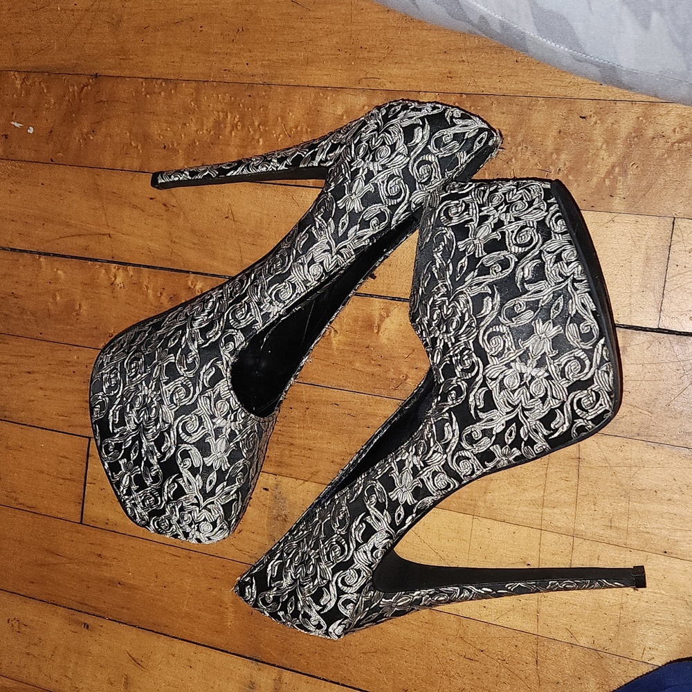 Platform Heels - Picture 5 of 5